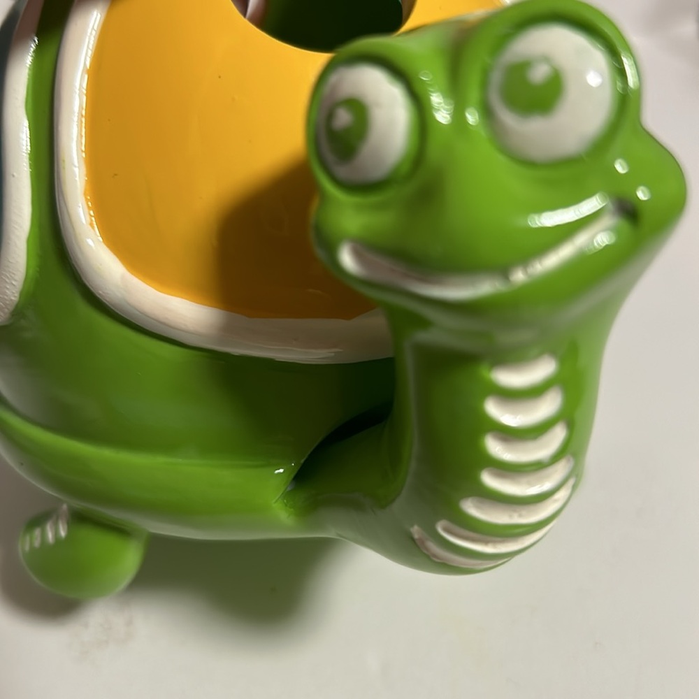 Target turtle toothbrush holder - Picture 2 of 3